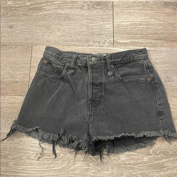 We the free Black Jean Shorts for Women size 24 distressed frayed hem - Picture 1 of 7